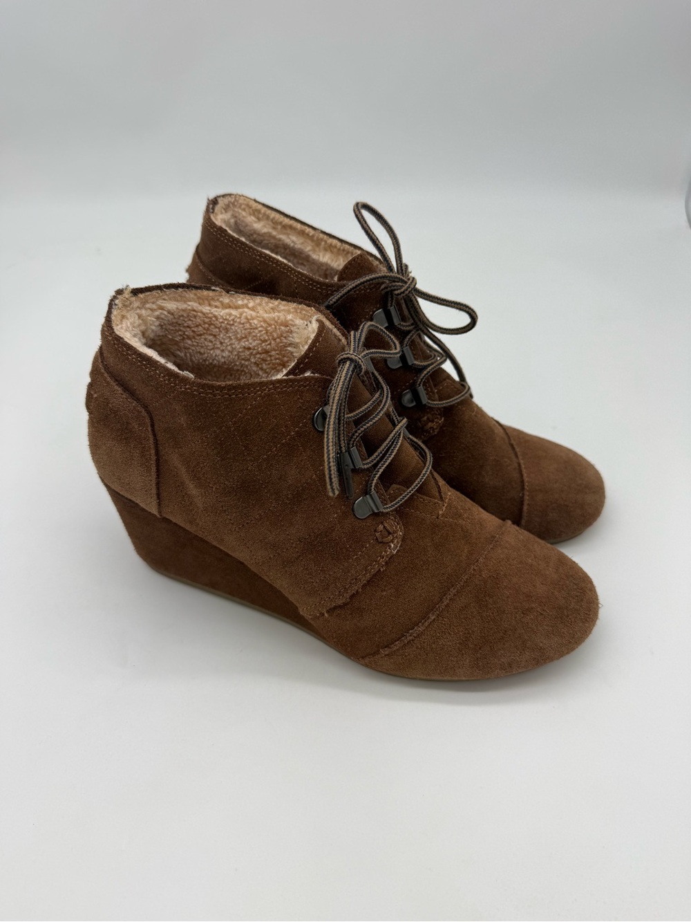 Tom’s Suede Wedge Boots Booties Dark Brown Lace Up Womens Size 9